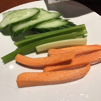 St. Louis Bar & Grill - Veggies - Sports Bars Near Me - Toronto, Ontario