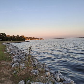 Barnett Reservoir - Landmarks & Historical Buildings Near Me