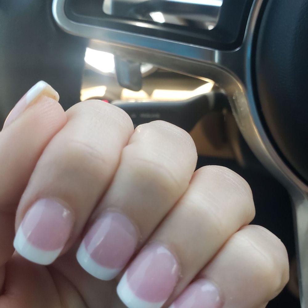 Lee Spa Nails - Left hand. See how the fill is better on some  more than others so he could have offered to fix it! - Nail Salons Near Me - Lakeland, Florida