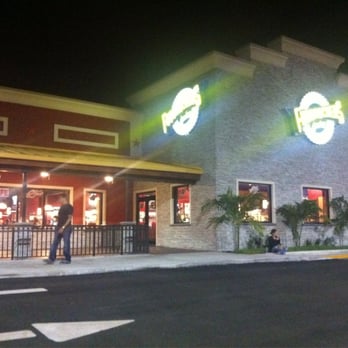 Fuddruckers - Storefront - Burgers Near Me - Miami, Florida Fuddruckers - Storefront - Burgers Near Me - Miami, Florida