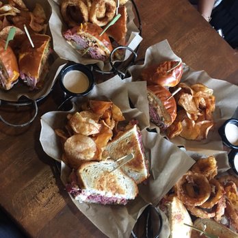 Full On Craft Eats & Drinks - Bars Near Me - Rockville, Maryland