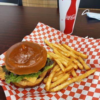 bb.q Chicken - chicken sandwich meal - Korean Near Me - Cypress, California bb.q Chicken - chicken sandwich meal - Korean Near Me - Cypress, California