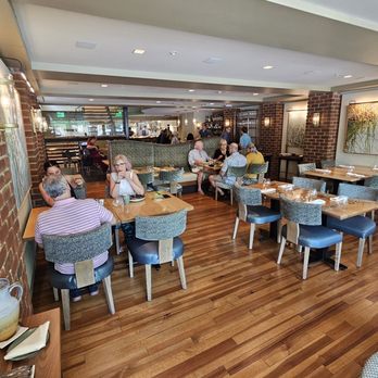 Watershed Alley - Main room. - New American Near Me - Chestertown, Maryland