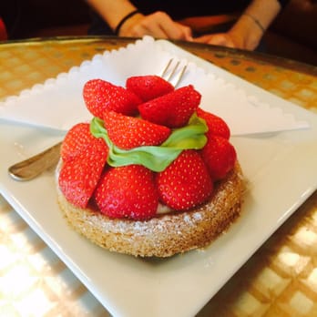 Café Remor - Strawberry and pistachio cream! - Cafes Near Me - Geneva, GE