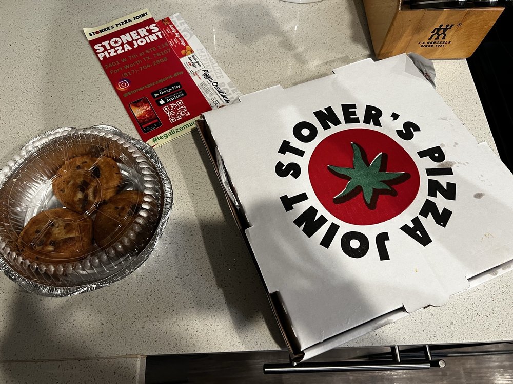 Food from Stoner's Pizza Joint