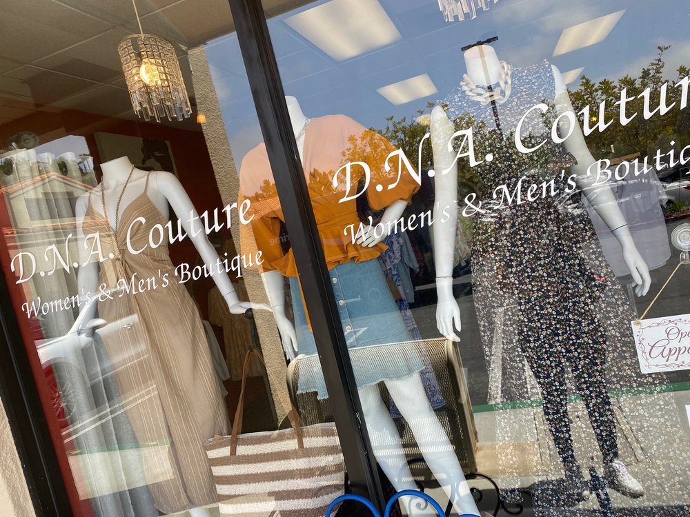 D.N.A COUTURE Logo