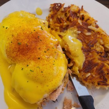 Hen House Eatery - Salmon Benedict - Breakfast & Brunch Near Me - Minneapolis, Minnesota Hen House Eatery - Salmon Benedict - Breakfast & Brunch Near Me - Minneapolis, Minnesota