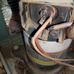 Loving Care Heating and Air - Burnt compressor terminals.