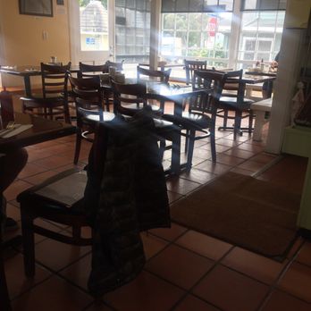 Avenue Cafe - Only 11 tables! - Cafes Near Me - Capitola, California