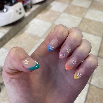 Lumera Nail Salon - Nail Salons Near Me - Chicago, Illinois Lumera Nail Salon - Nail Salons Near Me - Chicago, Illinois