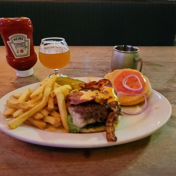 Mo's Irish Pub - Mo's burger - Irish Pub Near Me - Katy, Texas Mo's Irish Pub - Mo's burger - Irish Pub Near Me - Katy, Texas