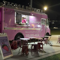 Las Mexicanas Food Truck - Cute food truck