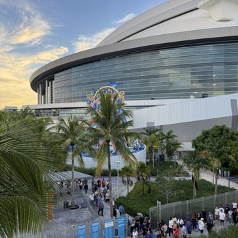 LoanDepot Park - Stadiums & Arenas Near Me - Miami, Florida