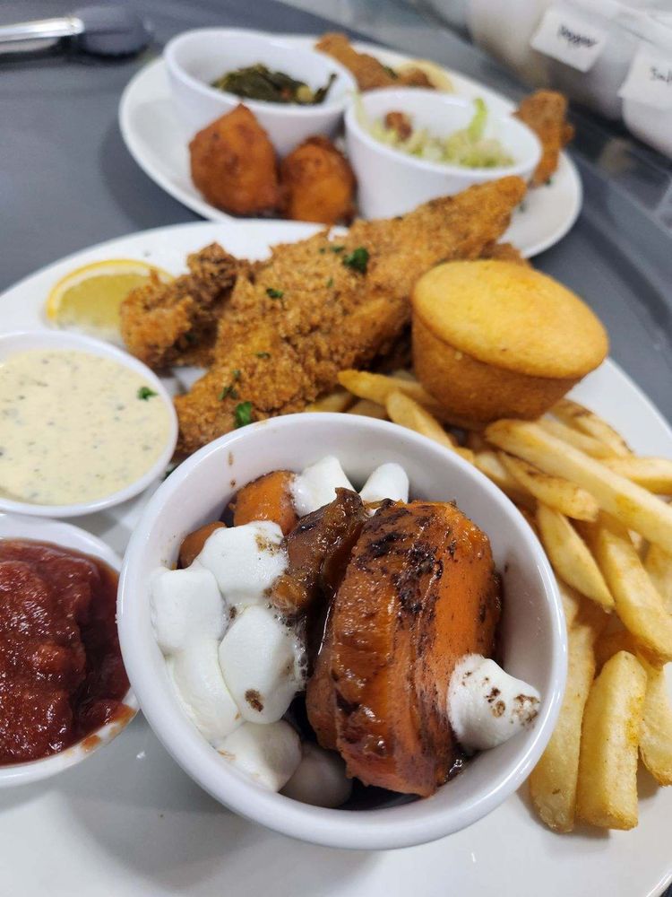 HATTIE’S SOUL FOOD RESTAURANT Updated October 2024 54 Photos & 16