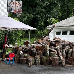 Little Red Chair Wood Splitting - This is the start of a splitting job. We're set up and ready to go!