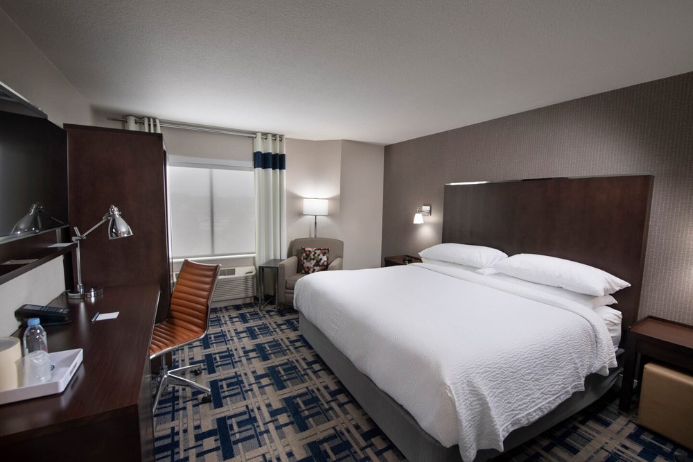 Four Points By Sheraton Charlotte - Lake Norman FOUR POINTS BY SHERATON CHARLOTTE - LAKE NORMAN - 22 Photos & 17