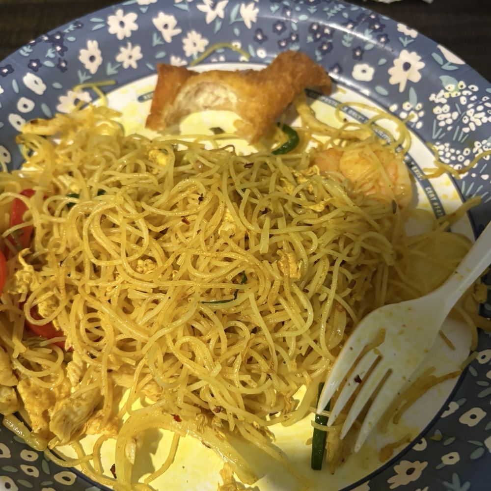 Singapore Rice Noodle with Curry Flavor* Singapore Rice Noodle with Curry Flavor*