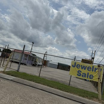 Bayou Snowballs - Currently - Shaved Snow Near Me - Gretna, Louisiana Bayou Snowballs - Currently - Shaved Snow Near Me - Gretna, Louisiana