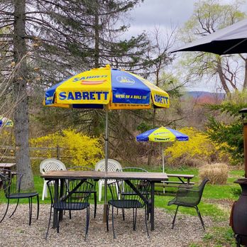 Forrest's Side Street Cafe - Seating area - Food Trucks Near Me - Pawling, New York