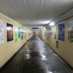 Bahnhof Stelle - Kunstwerke im Tunnel.