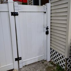 Steves Lawn Mowing And Odd Jobs - Fence and gate repair