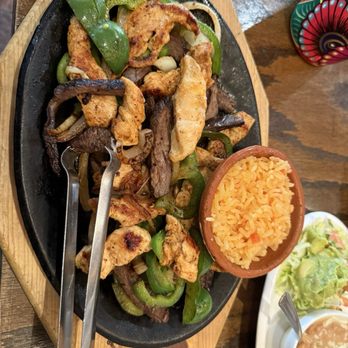 Texas Grill 49 - Fajitas mix/ Fajita for 1 People - Steakhouses Near Me - Houston, Texas