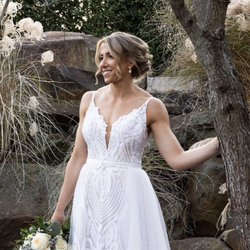 Lauren Dattolo Makeup Artist - Natural looking spray tan for this beautiful bride
