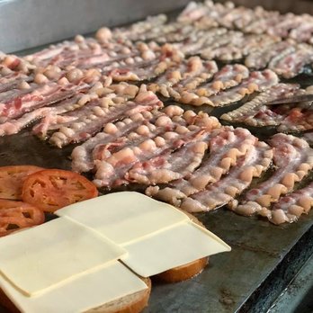 Quinn's Cafe - bacon and tomatoes on a grill - Breakfast & Brunch Near Me - Hockessin, Delaware Quinn's Cafe - bacon and tomatoes on a grill - Breakfast & Brunch Near Me - Hockessin, Delaware