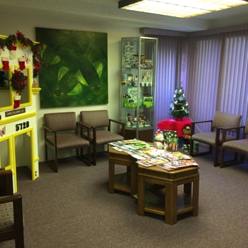 Kallmann Karen, OD - Our cozy waiting area, all decked out for the holidays! - Optometrists Near Me - San Jose, California Kallmann Karen, OD - Our cozy waiting area, all decked out for the holidays! - Optometrists Near Me - San Jose, California