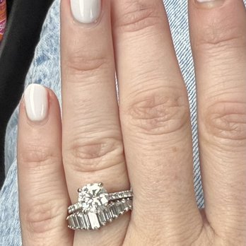 Wolf Diamonds - Jewelry Near Me - Houston, Texas
