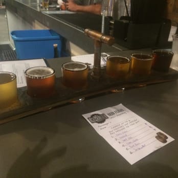 Honolulu Beerworks - Beer flight - Brewpubs Near Me - Honolulu, Hawaii