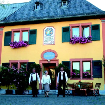 Weingut Staffelter Hof - Wineries Near Me - Kröv, RP Weingut Staffelter Hof - Wineries Near Me - Kröv, RP