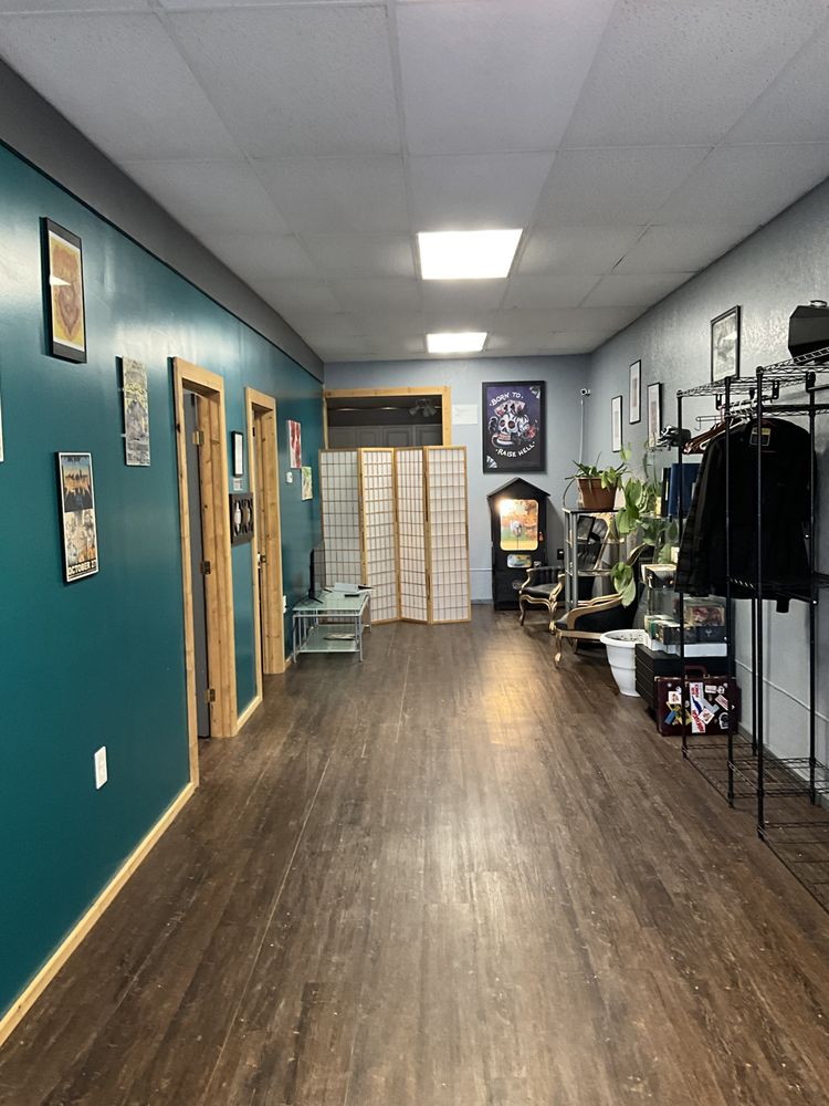 Cedar Street Tattoo Logo