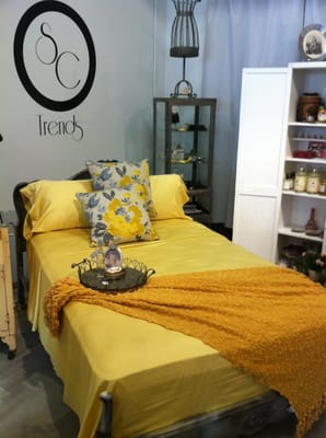 Savvy Chic Trends & Parisienne Boutique by null