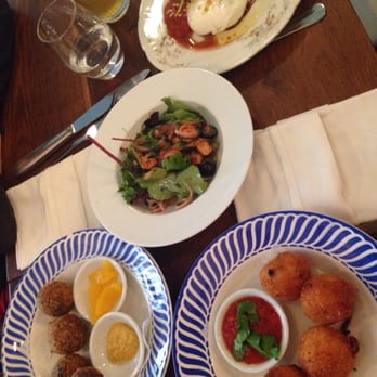 Gloria Montmartre - Croquettes, arancinis, salade de poulpe et burratina - French Near Me - Paris, 75