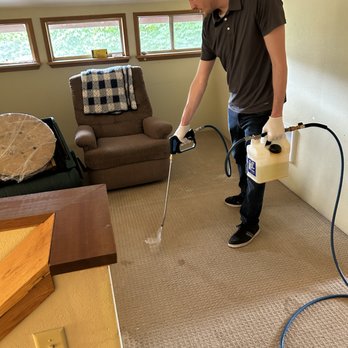 Clean Master Services - Pre-treatment application, every carpet is sprayed with what's called a traffic lane cleaner - Carpet Cleaning Near Me - Puyallup, Washington Clean Master Services - Pre-treatment application, every carpet is sprayed with what's called a traffic lane cleaner - Carpet Cleaning Near Me - Puyallup, Washington