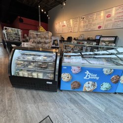 Slice Brick Oven Pizza & Ice Cream - Lobby