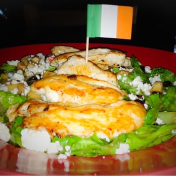 Molly Malone's Irish Pub - Blue Salad - Romaine lettuce, tossed in a homemade balsamic vinaigrette, topped with blue cheese, candied walnuts, and chicken. - Irish Near Me - Tampa, Florida