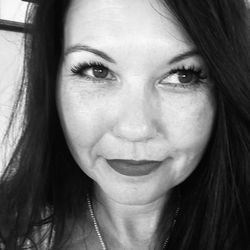 Lashed by Vivi - Flirty & fabulous