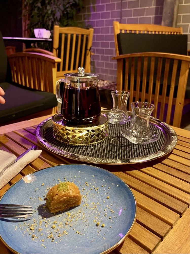 Shahmaran Cafe