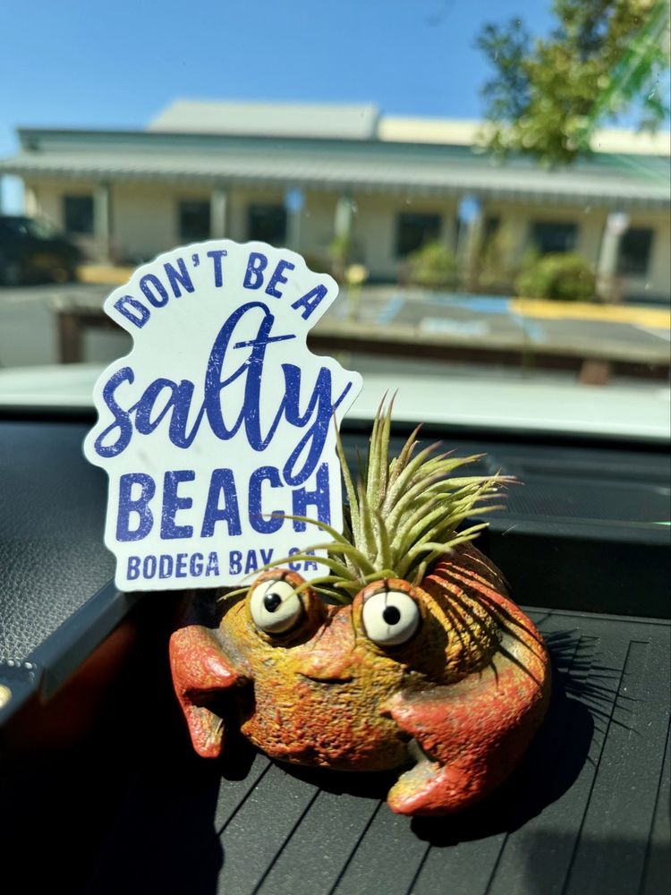 The Tides Wharf Gift Shop Logo