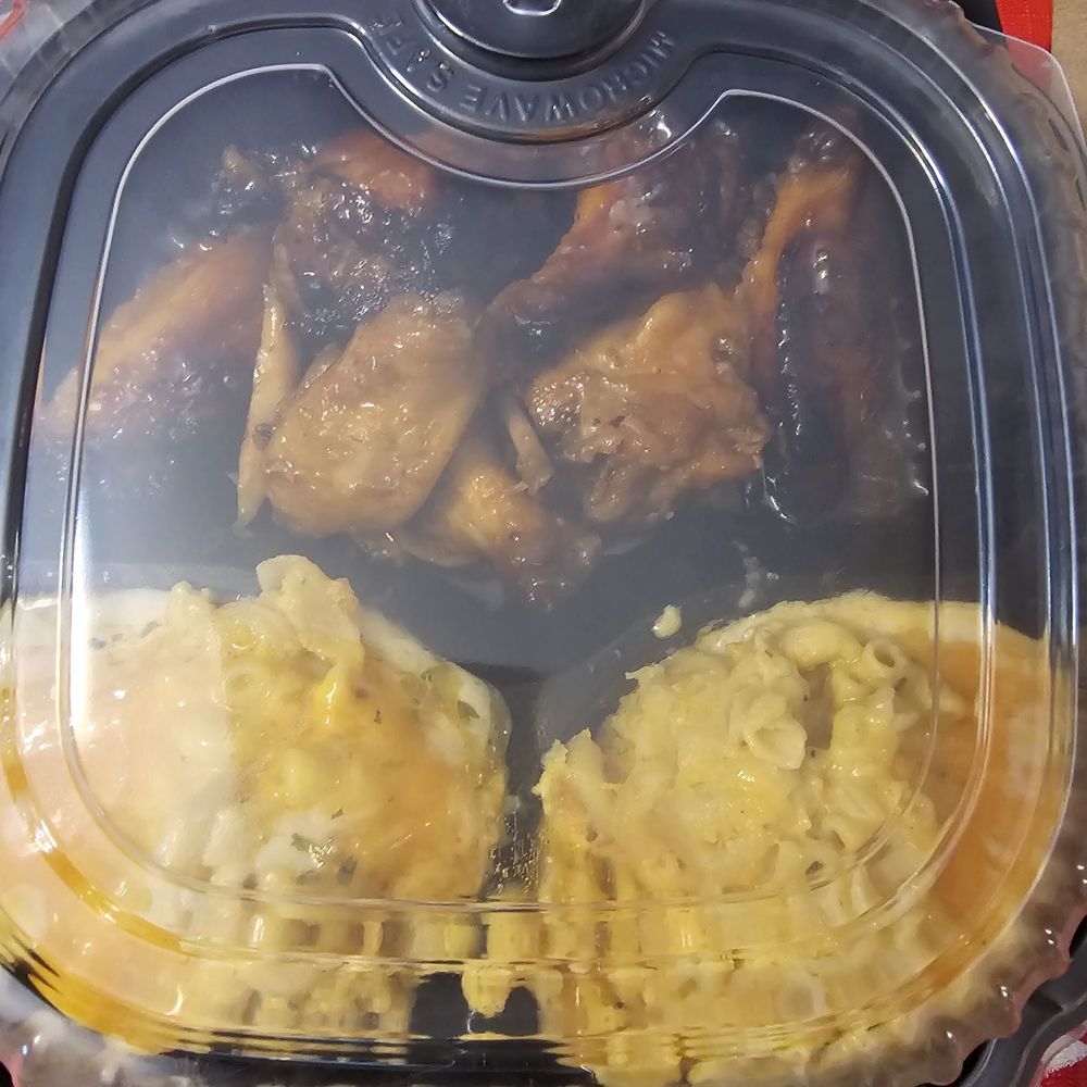 Thee Lab - Honey BBQ wings with Mac & cheese - Bakeries Near Me - Queens, New York