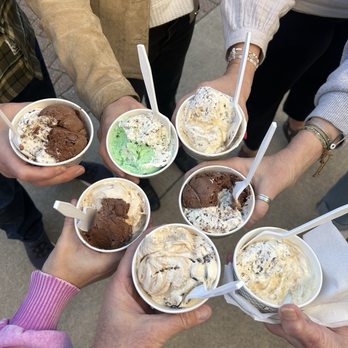 Kilwins Ice Cream - Chocolate - Fudge - Ice Cream & Frozen Yogurt Near Me - Branson, Missouri Kilwins Ice Cream - Chocolate - Fudge - Ice Cream & Frozen Yogurt Near Me - Branson, Missouri