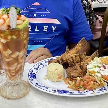 La Laguna Azul - Seafood Near Me - Mexicali, BCN
