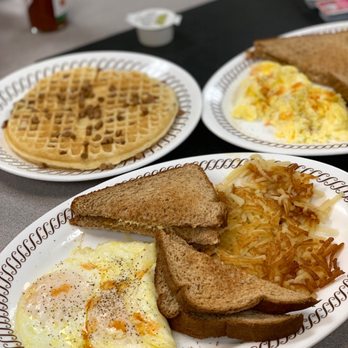 Waffle House - Breakfast meal. Photo by @martiwantsmore - Breakfast & Brunch Near Me - Riverview, Florida