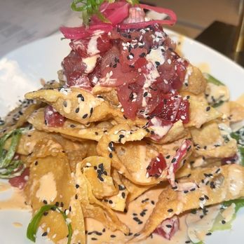 Fahrenheit - Tuna nachos - New American Near Me - Cleveland, Ohio Fahrenheit - Tuna nachos - New American Near Me - Cleveland, Ohio