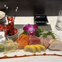 Sumo - Sashimi Lunch
