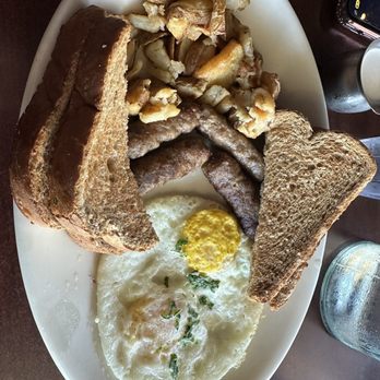 Rocky Bay Cafe - 2X4 - Breakfast & Brunch Near Me - Friday Harbor, Washington