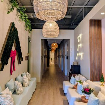 Heights Wellness Retreat - Skin Care Near Me - Porter Ranch, California Heights Wellness Retreat - Skin Care Near Me - Porter Ranch, California