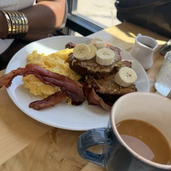 Yolk - Las Colinas - Banana Bread French Toast - Coffee & Tea Near Me - Irving, Texas